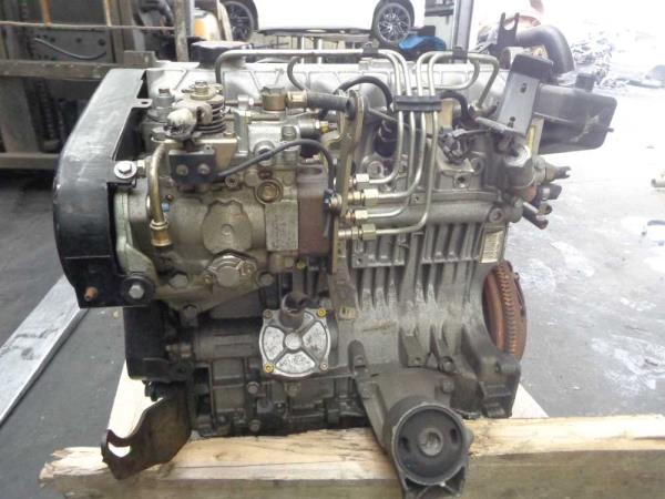 MOTEUR RENAULT 2.1D CODE J8SA600 - Vue 2